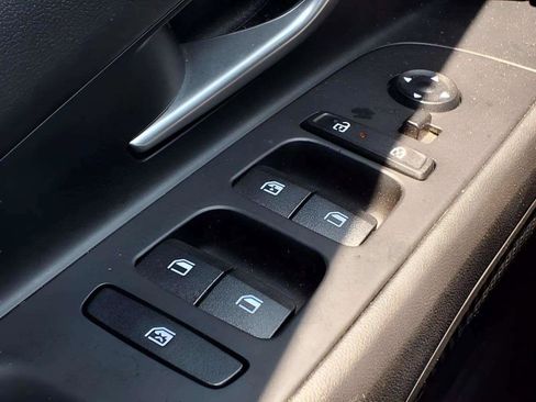 Certified 2024 Hyundai Elantra SEL FWD image 18
