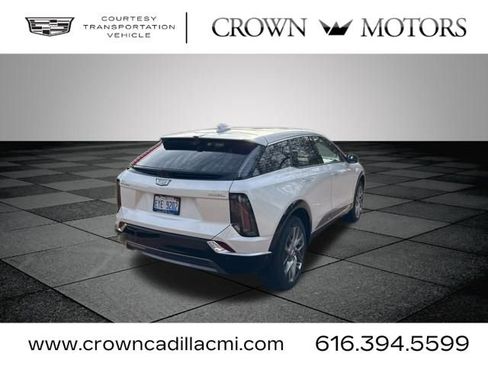 Used 2025 Cadillac Optiq Luxury 1 w/ LPO, Floor Liner Package image 14