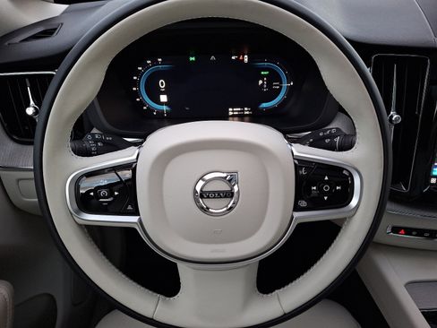 New 2025 Volvo XC60 T8 Plus w/ Protection Package Premier image 15