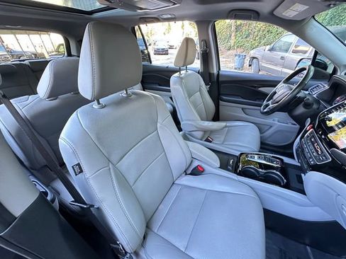 Used 2021 Honda Pilot Elite image 45