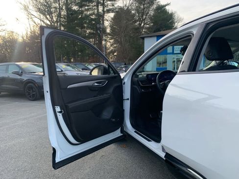 Certified 2025 Buick Envision Sport Touring image 15