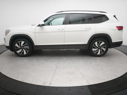 Used 2025 Volkswagen Atlas SE AWD/4WD image 25