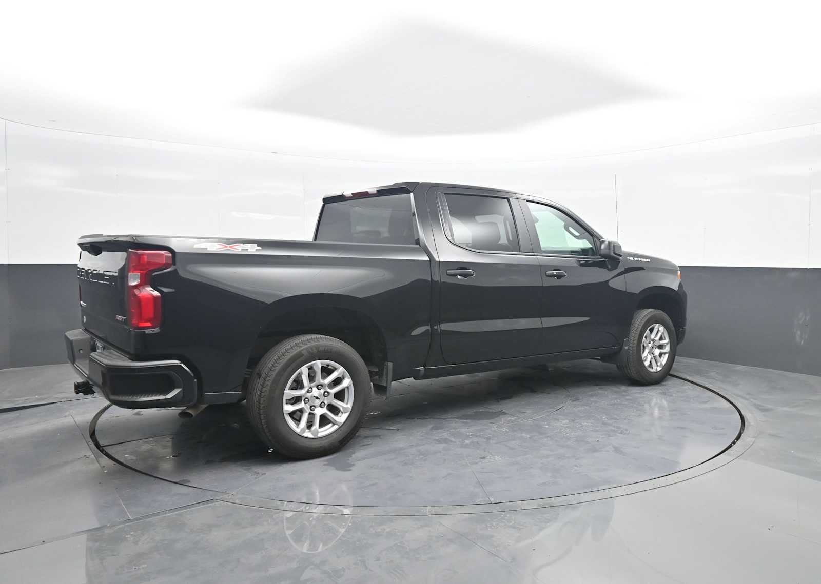Used 2026 Chevrolet Silverado 1500 RST AWD/4WD image 8