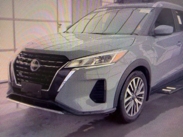 Certified 2024 Nissan Kicks SV FWD image 3