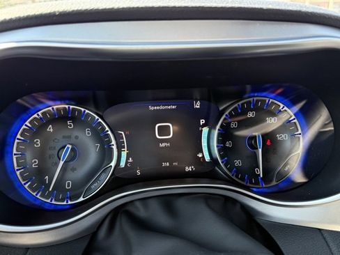 New 2025 Chrysler Pacifica Limited image 16