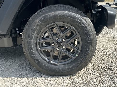 New 2026 Jeep Gladiator Sport AWD/4WD image 12