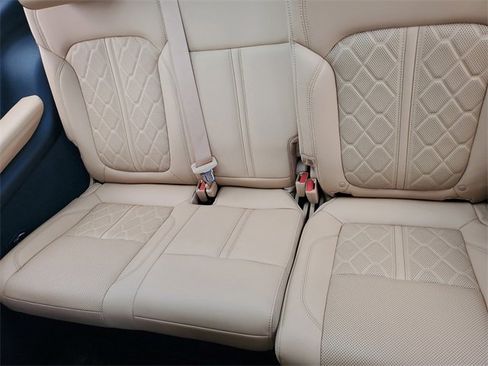 Used 2022 Jeep Grand Wagoneer Series III w/ Rear Seat Video Group 1 image 10