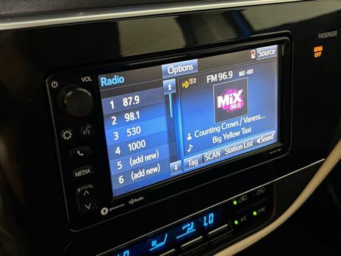 Used 2018 Toyota Corolla iM w/ Carpet Mat Package (TMS) FWD image 23
