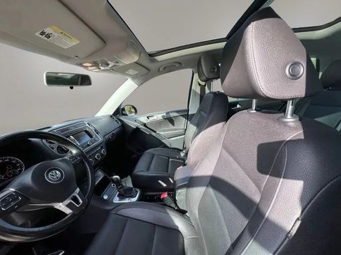 Used 2014 Volkswagen Tiguan SEL AWD/4WD image 11