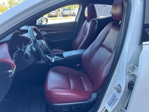 Used 2019 MAZDA MAZDA3 AWD Hatchback w/ Premium Pkg image 9