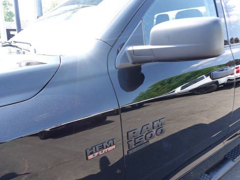 Used 2022 RAM 1500 Express w/ Wheel & Sound Group AWD/4WD image 9