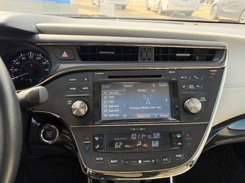 Used 2015 Toyota Avalon XLE Premium FWD image 9