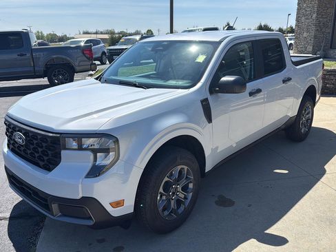 New 2026 Ford Maverick XLT image 3