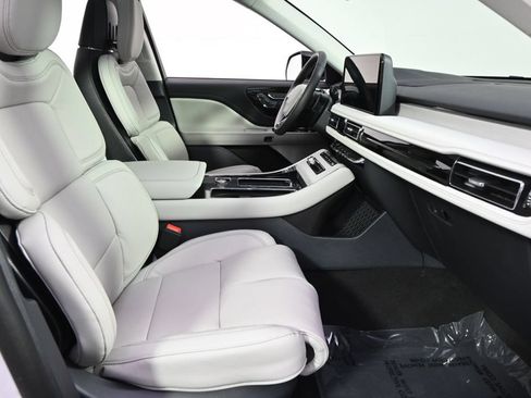 New 2026 Lincoln Aviator Reserve AWD/4WD image 16