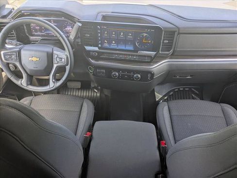 Used 2024 Chevrolet Silverado 2500 LT AWD/4WD image 17