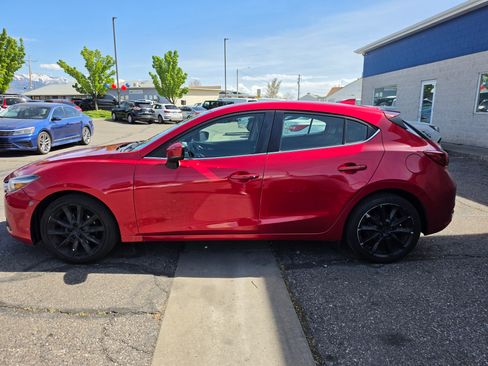 Used 2018 MAZDA MAZDA3 Grand Touring FWD image 4