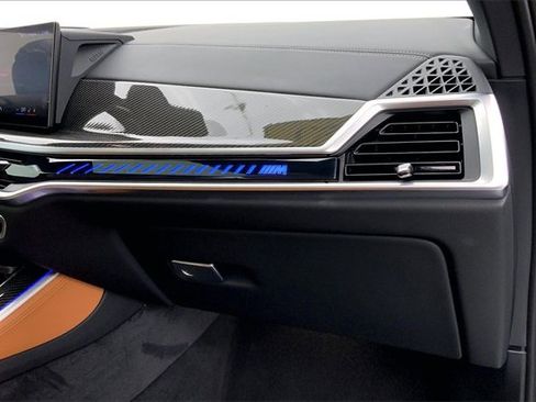 Used 2025 BMW X5 M60i image 16