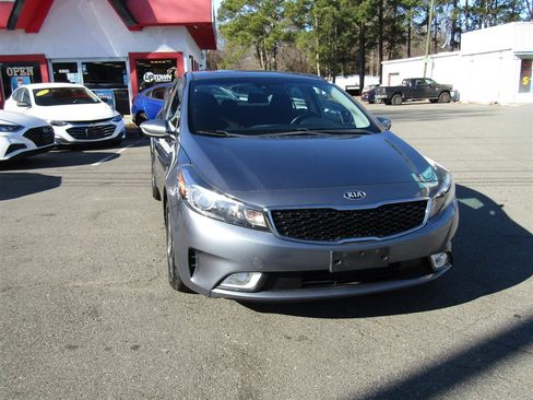 Used 2018 Kia Forte S w/ S Technology Plus Package image 10