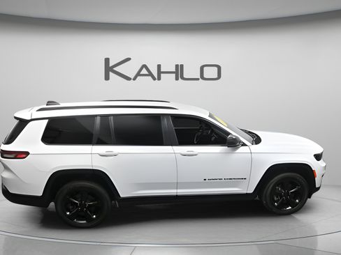 Used 2023 Jeep Grand Cherokee L Laredo AWD/4WD image 18