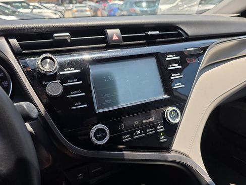 Used 2019 Toyota Camry SE w/ Carpet Mat Package FWD image 32
