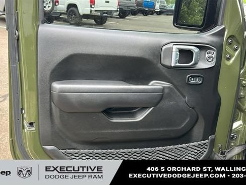 Used 2023 Jeep Wrangler Unlimited Sport AWD/4WD image 9