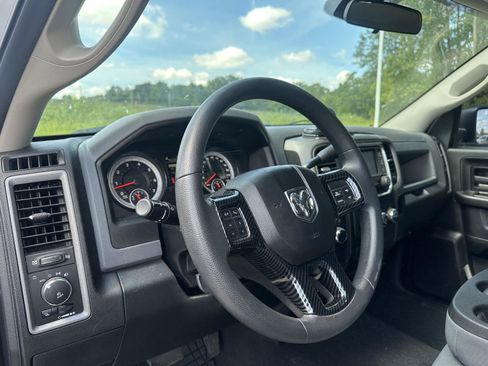 Used 2018 RAM 1500 Express w/ Express Value Package AWD/4WD image 13