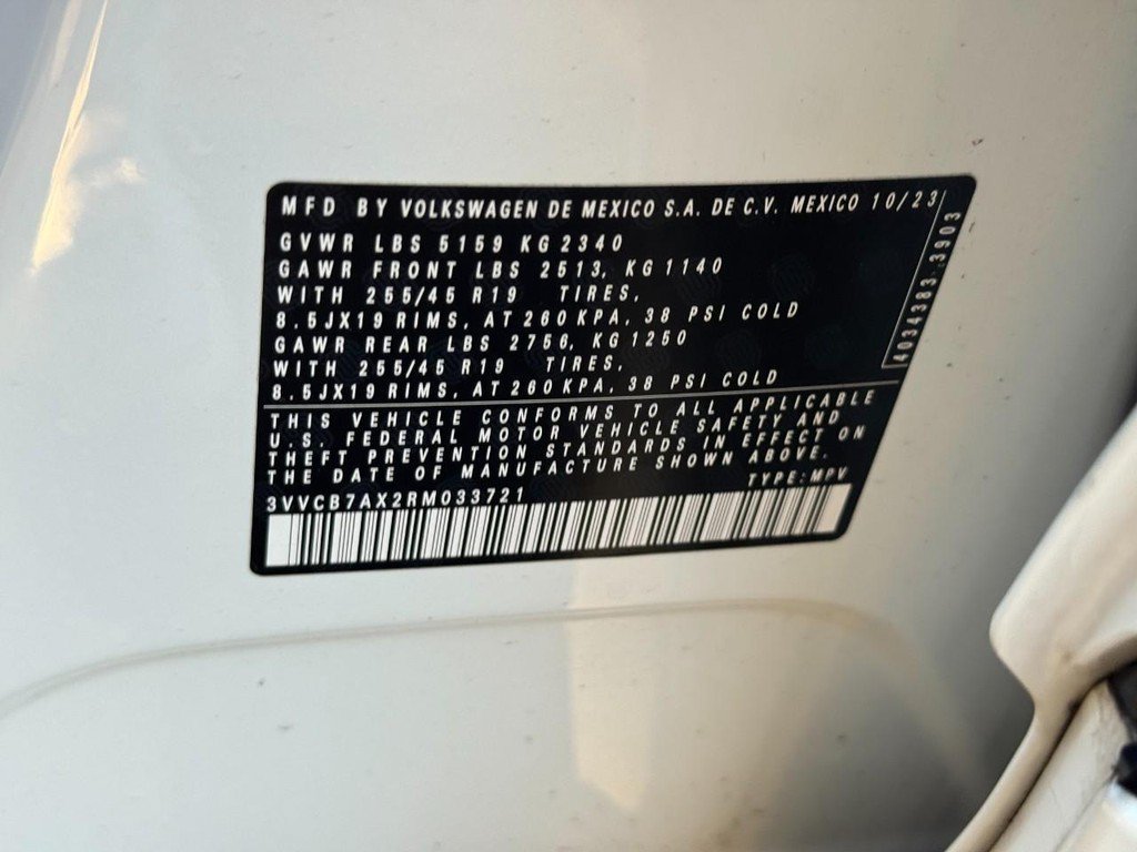 Used 2024 Volkswagen Tiguan SE R-Line FWD image 26