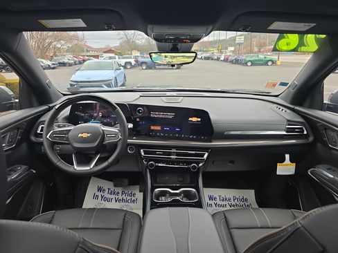 New 2026 Chevrolet Traverse High Country w/ LPO, Floor Liner Package AWD/4WD image 16