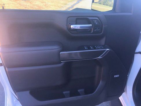 Used 2022 GMC Sierra 1500 AT4 w/ AT4 Preferred Package image 21