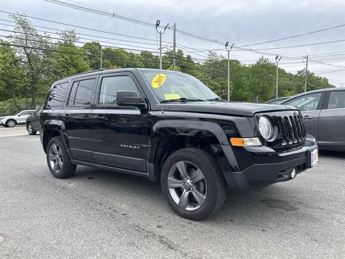 Used 2015 Jeep Patriot High Altitude AWD/4WD image 3