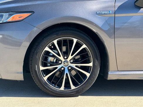 Used 2020 Toyota Camry SE image 28