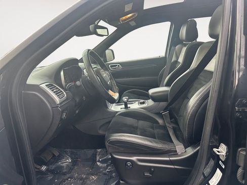 Used 2014 Jeep Grand Cherokee SRT8 w/ Luxury Group II image 15