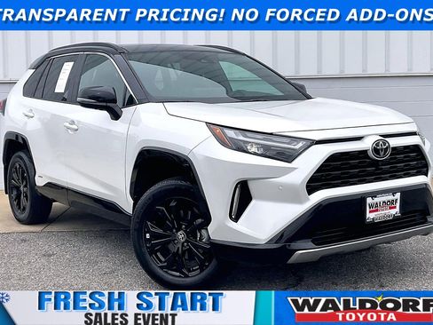 Used 2025 Toyota RAV4 XSE image 1