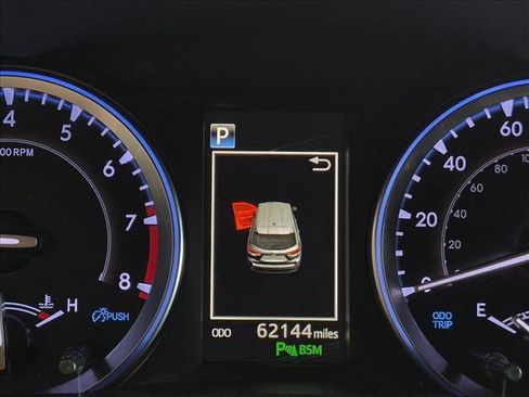Used 2019 Toyota Highlander Limited FWD image 10