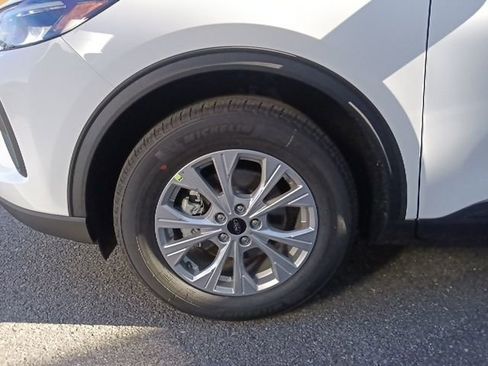 New 2026 Ford Escape Active w/ Cold Weather Package FWD image 10