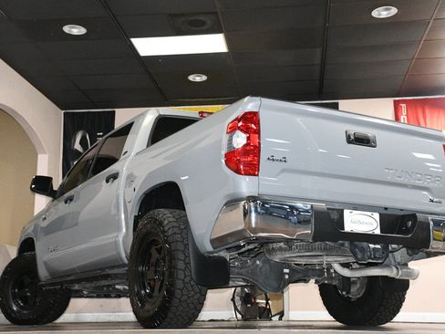 Used 2019 Toyota Tundra SR5 w/ SR5 Upgrade Package AWD/4WD image 86