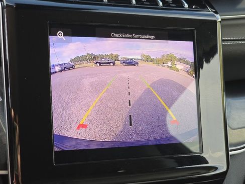 Used 2023 Jeep Grand Cherokee Laredo image 5