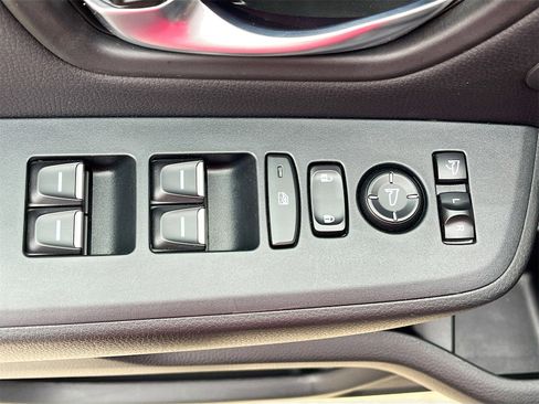 Used 2025 Honda Pilot Elite image 18