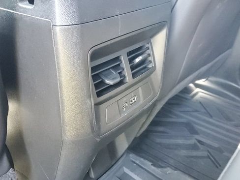 Used 2024 Chevrolet Colorado Z71 w/ Z71 Convenience Package 2 AWD/4WD image 23