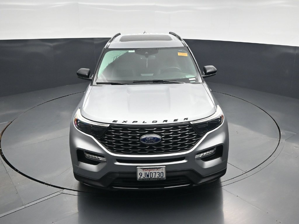 Certified 2023 Ford Explorer ST-Line w/ Class IV Trailer Tow Package RWD image 38