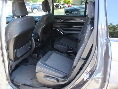 Used 2022 Jeep Grand Cherokee L Laredo w/ Luxury Tech Group I AWD/4WD image 6