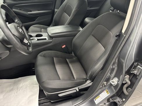 Used 2024 Nissan Altima 2.5 S image 10