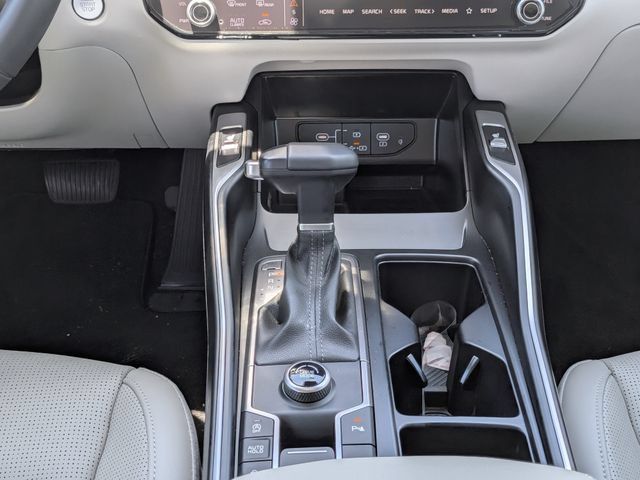 Used 2025 Kia Sorento EX w/ Panoramic Sunroof Package FWD image 18