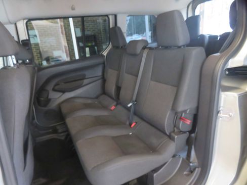 Used 2016 Ford Transit Connect XL image 17
