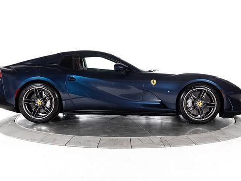 Used 2021 Ferrari 812 GTS RWD image 8