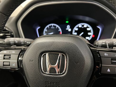 New 2025 Honda Pilot Touring image 24