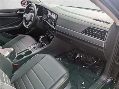 Used 2024 Volkswagen Jetta SE image 21