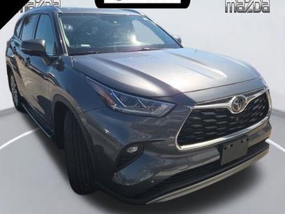 Used 2023 Toyota Highlander Platinum