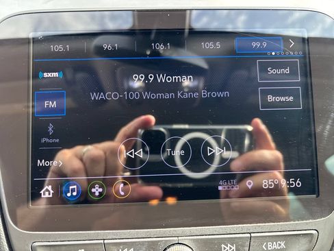 Used 2020 Chevrolet Malibu LT FWD image 19