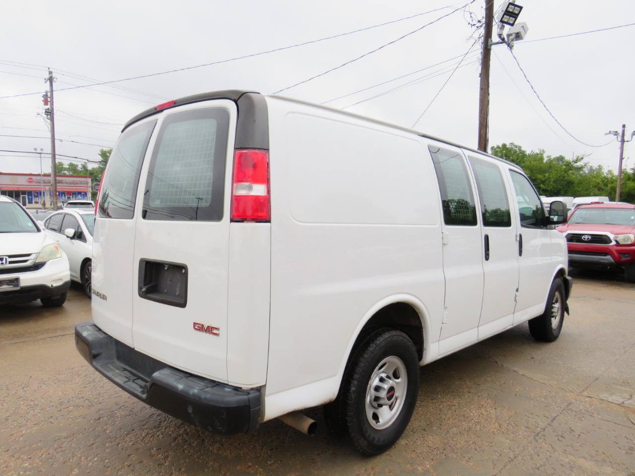 Used 2019 GMC Savana 2500 w/ Driver Convenience Package RWD image 13